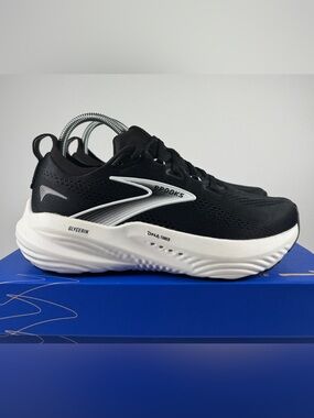 Brooks Glycerin 22 Women's Size 7 D (Wide) Black/White Running Shoes